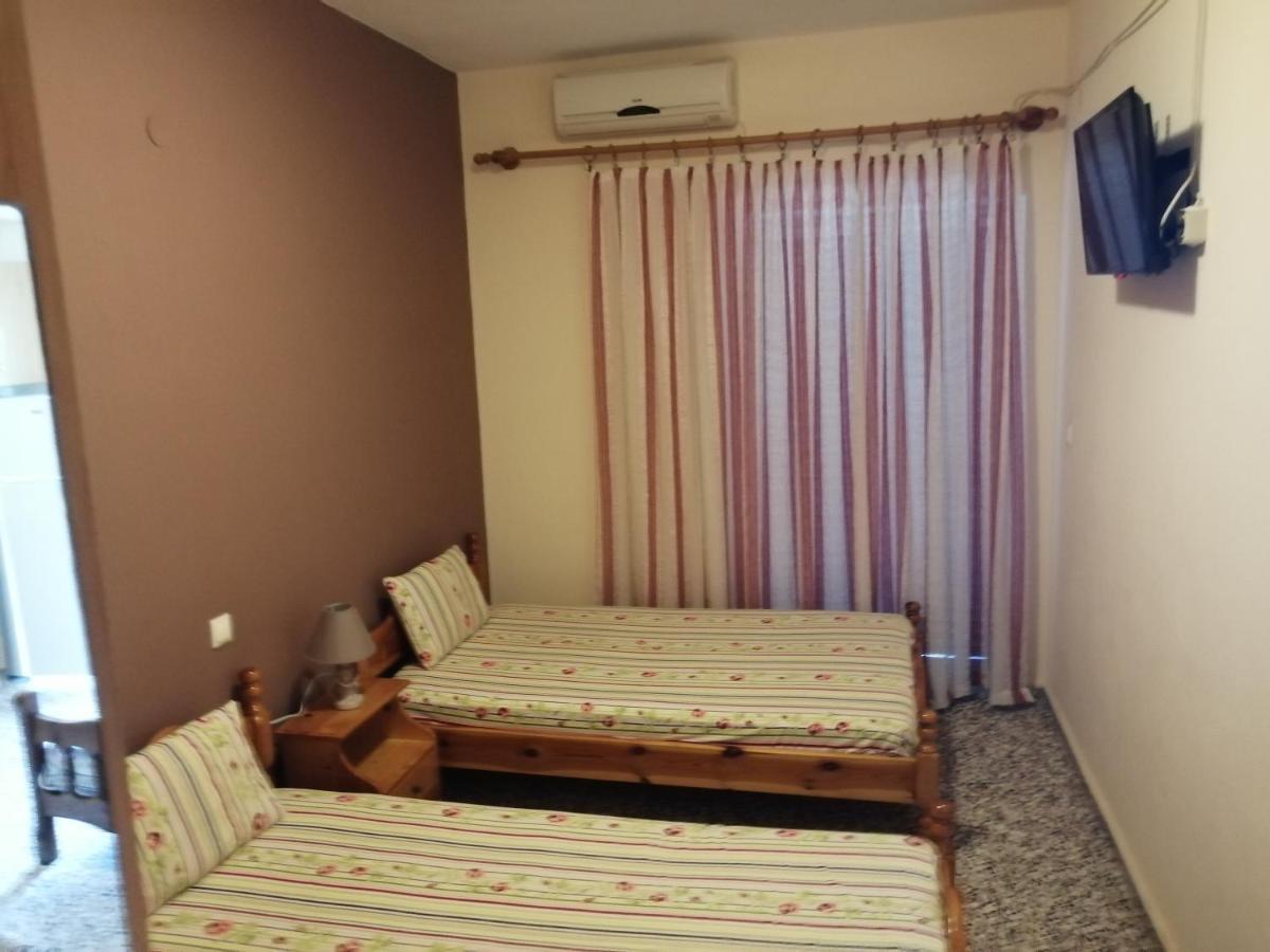 Ο Ακλόνητος Aparthotel Nea Mesagkala Exterior photo