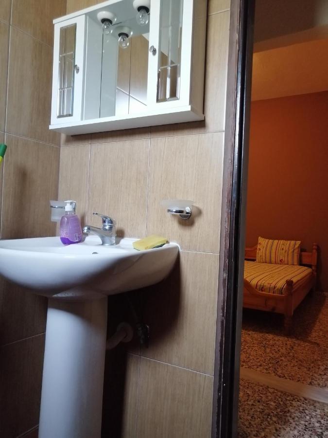 Ο Ακλόνητος Aparthotel Nea Mesagkala Exterior photo